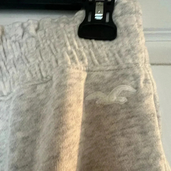 super soft Hollister joggers - Picture 2 of 3